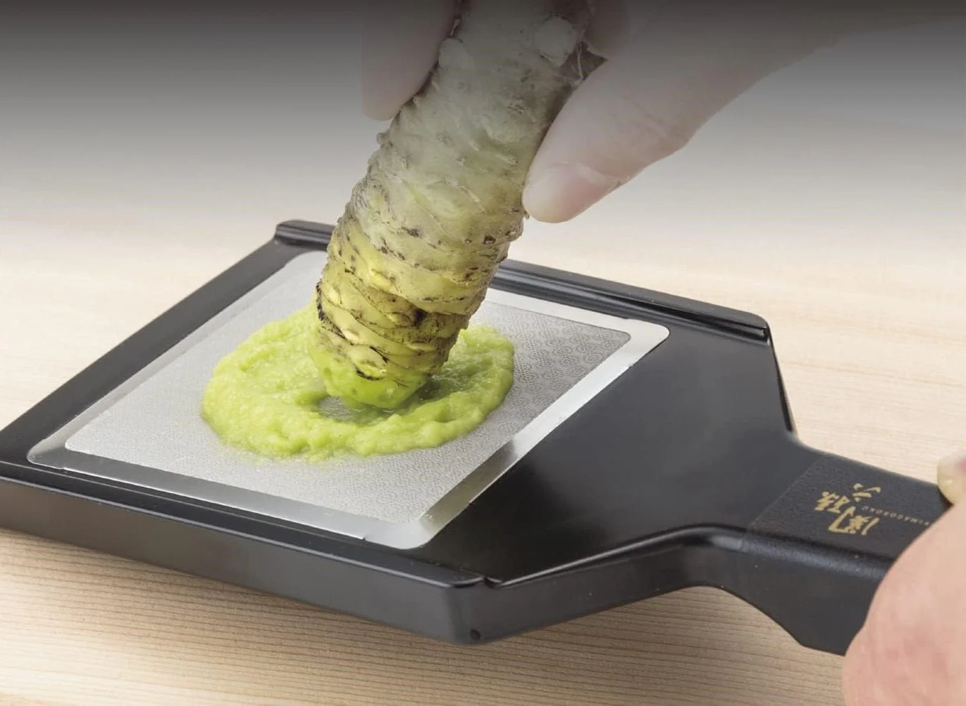 KAI Wasabi Grater (Smooth) - Image 2