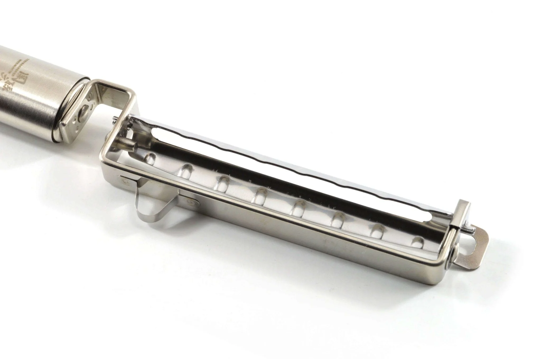 KAI Vertical Peeler with Blade Guard - Image 4